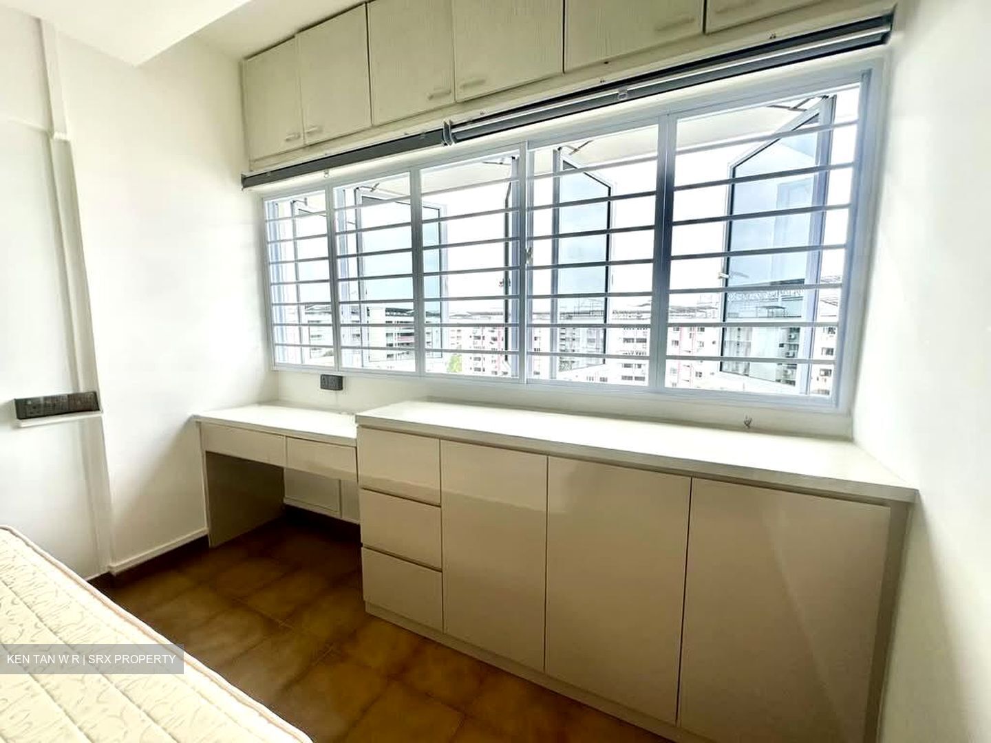Blk 260 Tampines Street 21 (Tampines), HDB 5 Rooms #604880041